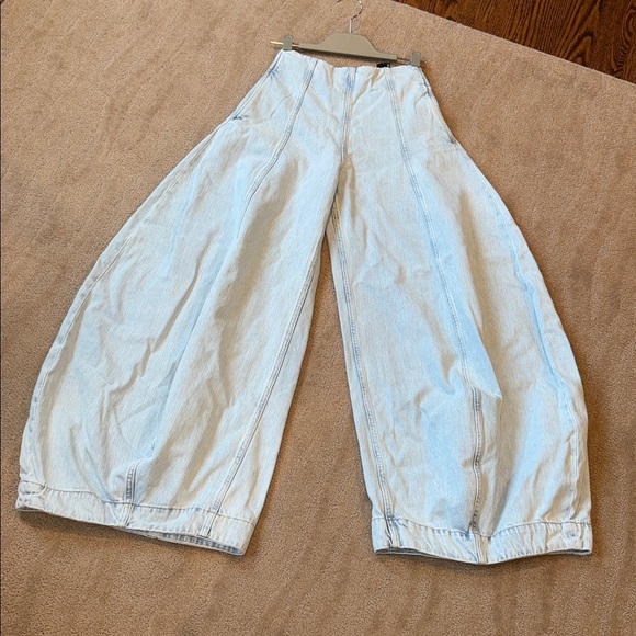 Zara Collection High Waisted Balloon Denim Jeans - Picture 12 of 16